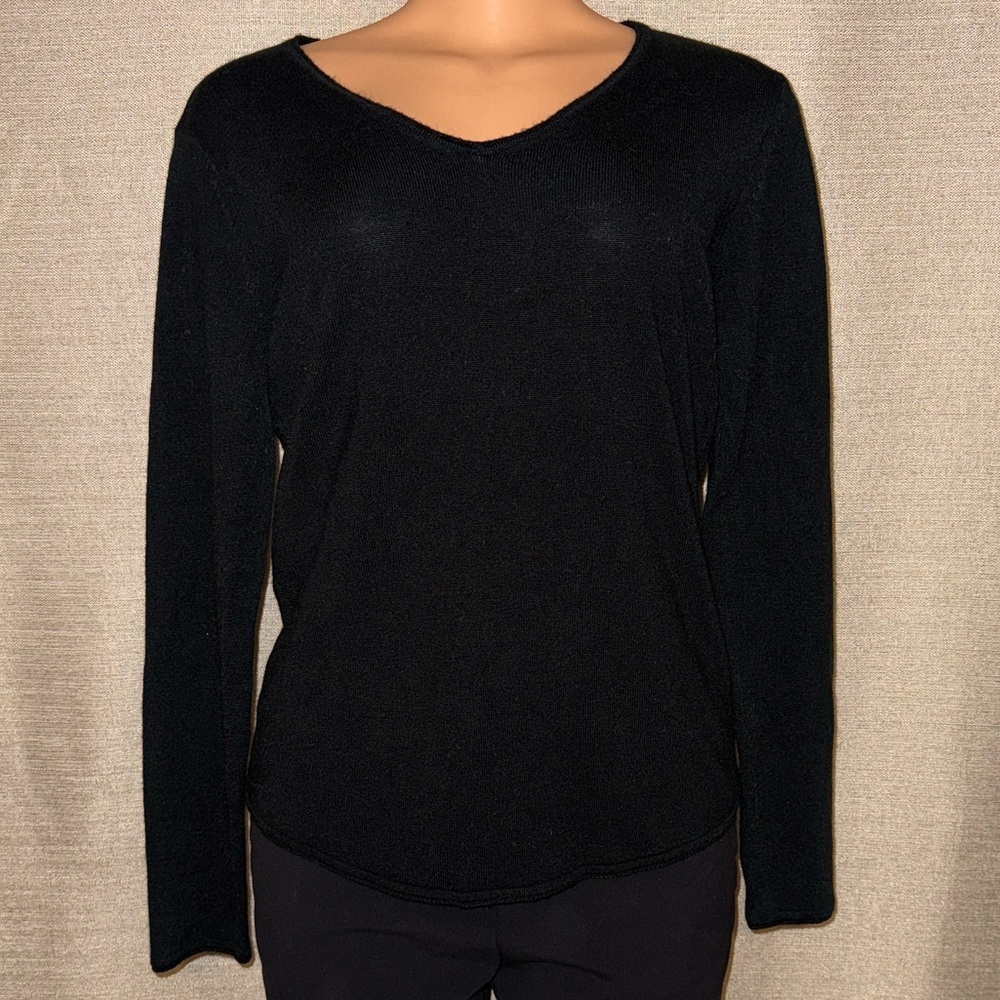 Black v-neck sweater